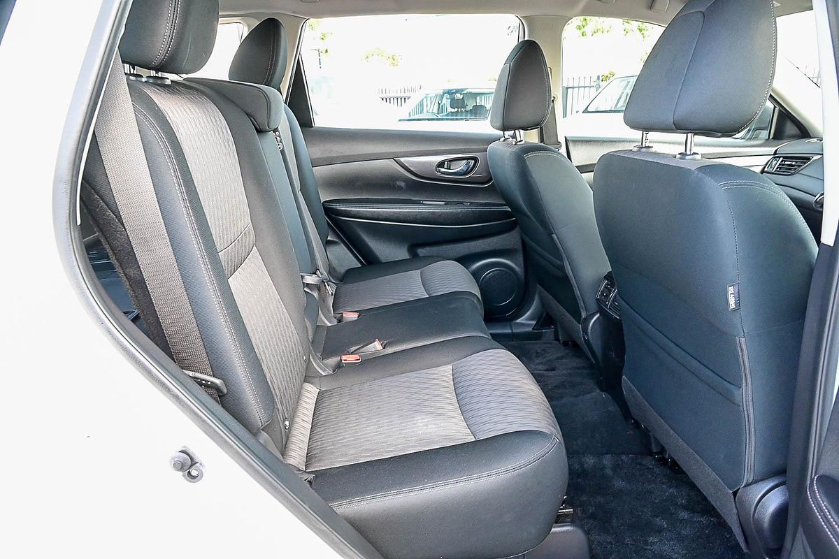2022 Nissan X-TRAIL ST T32