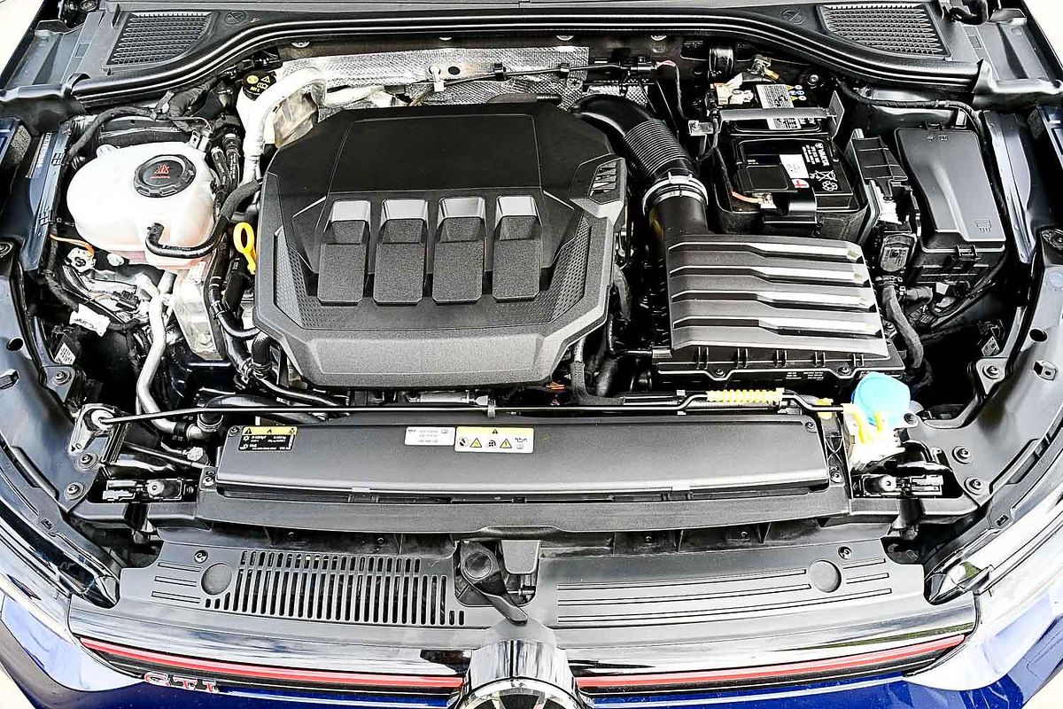 2022 Volkswagen Golf GTI 8