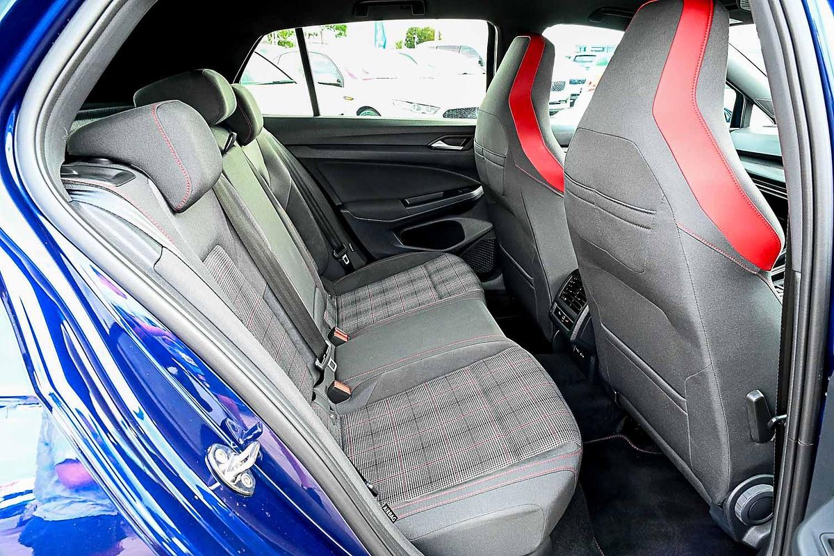 2022 Volkswagen Golf GTI 8