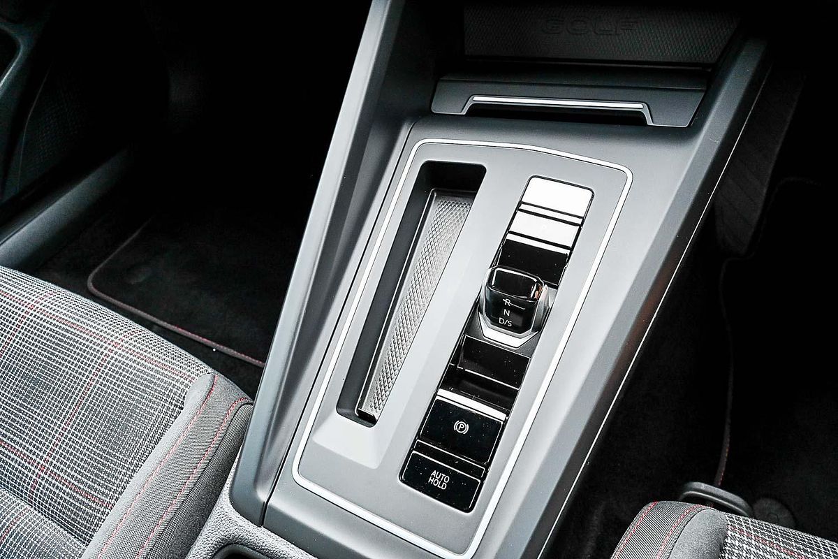 2022 Volkswagen Golf GTI 8