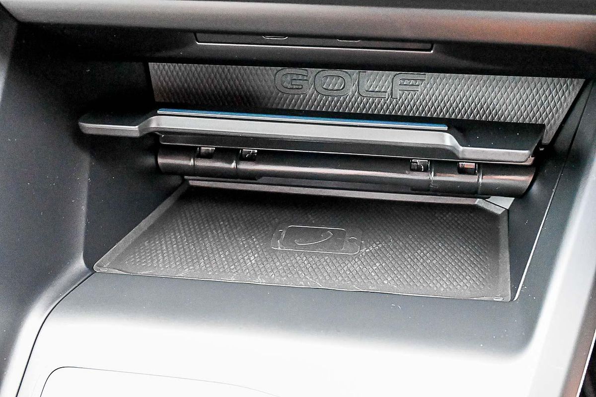 2022 Volkswagen Golf GTI 8