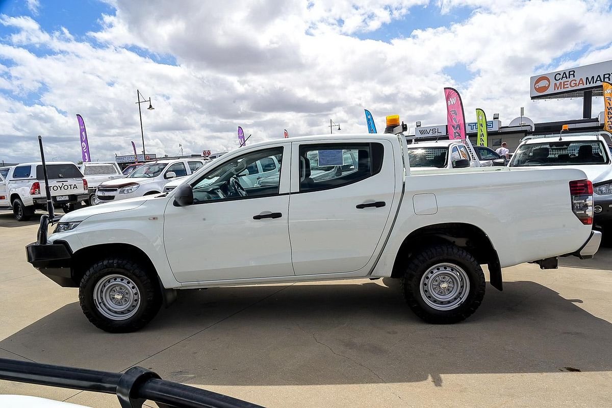 2022 Mitsubishi Triton GLX MR 4X4