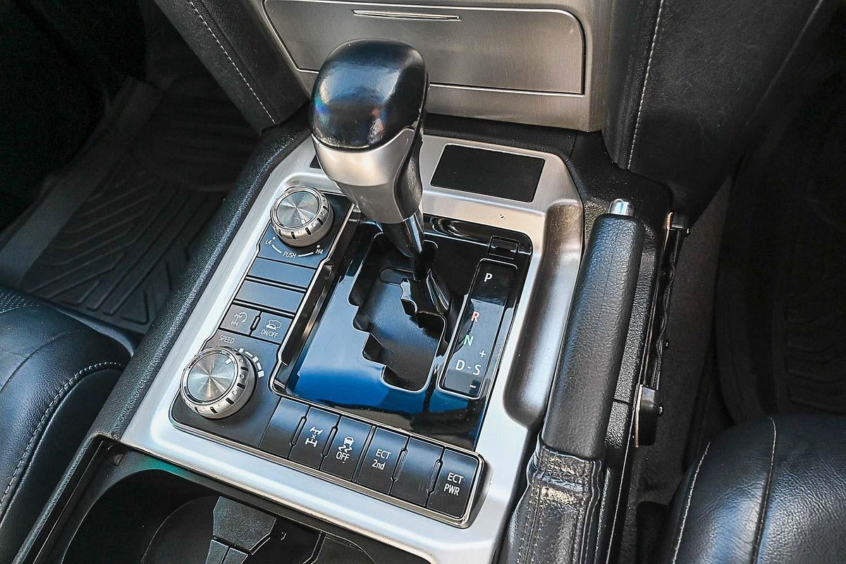 2017 Toyota Landcruiser Altitude VDJ200R