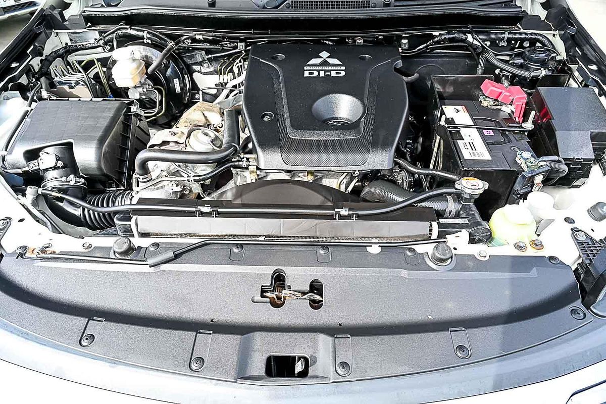 2016 Mitsubishi Pajero Sport GLS QE