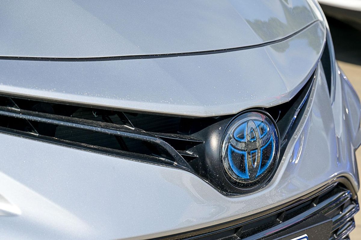 2022 Toyota Camry Ascent AXVH70R