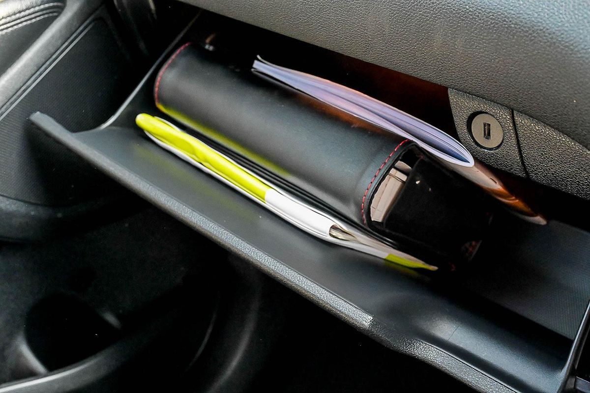 2018 Kia Sorento Si UM