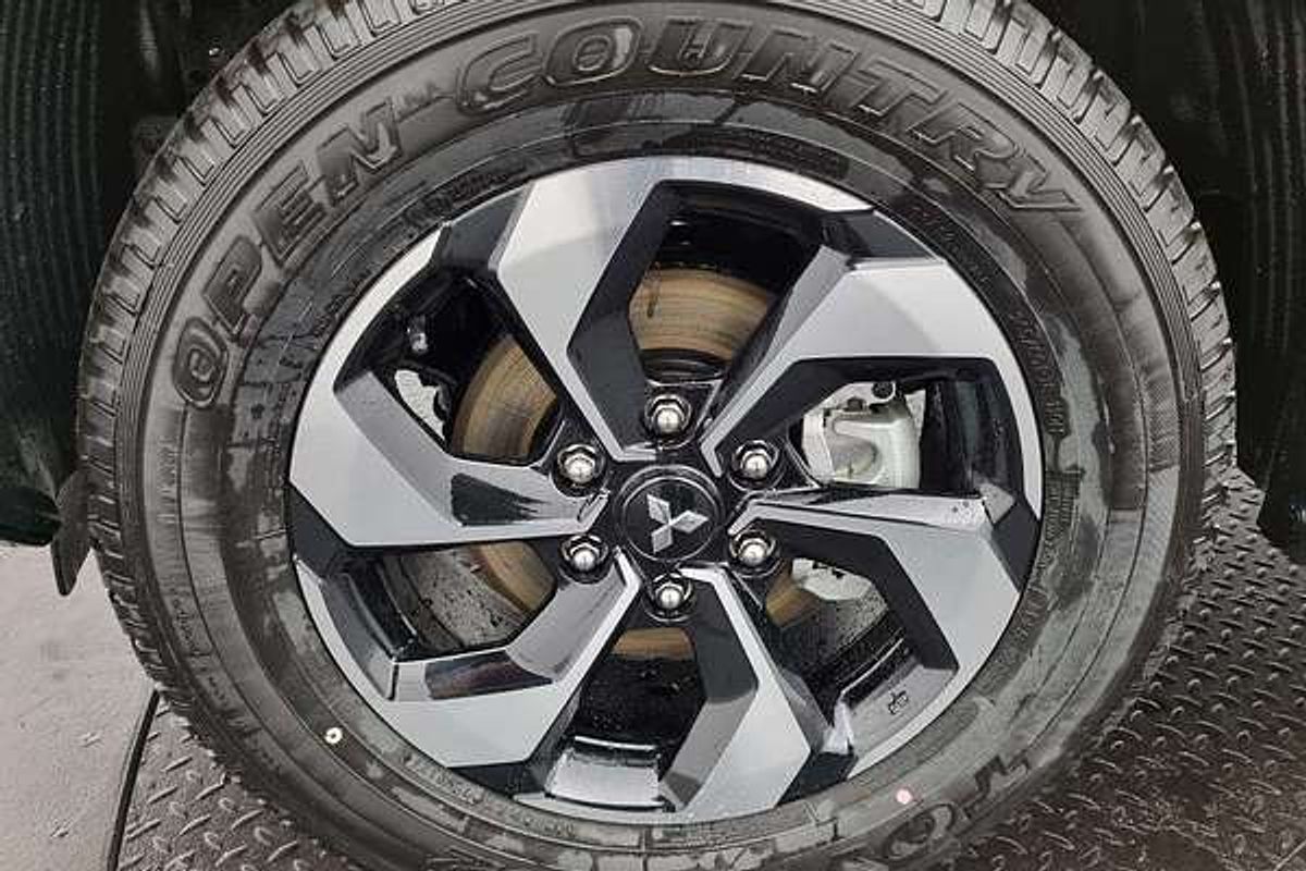 2024 Mitsubishi Pajero Sport GLS QG