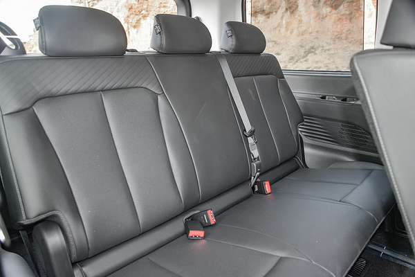 2024 Hyundai STARIA Highlander US4.V3