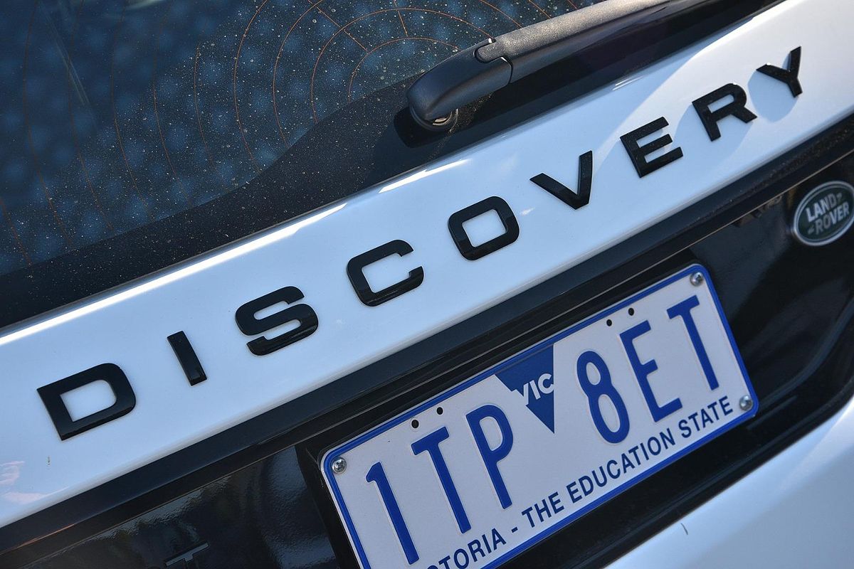 2022 Land Rover Discovery Sport P250 R-Dynamic SE L550