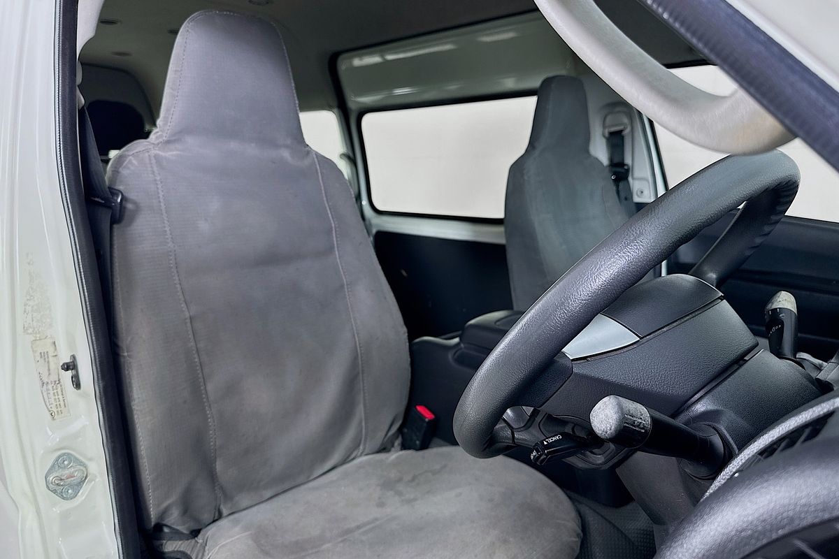 2015 Toyota Hiace COMMUTER KDH223R MY14
