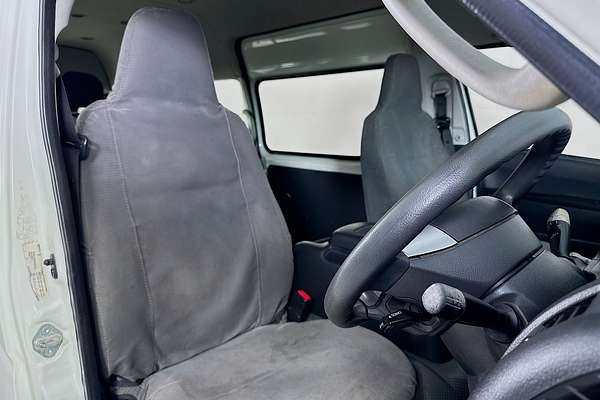 2015 Toyota Hiace COMMUTER KDH223R MY14