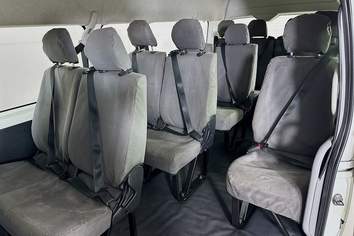2015 Toyota Hiace COMMUTER KDH223R MY14