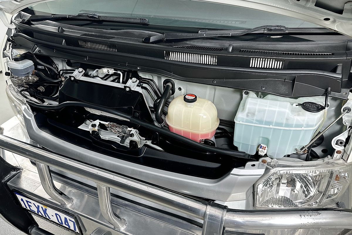2015 Toyota Hiace COMMUTER KDH223R MY14