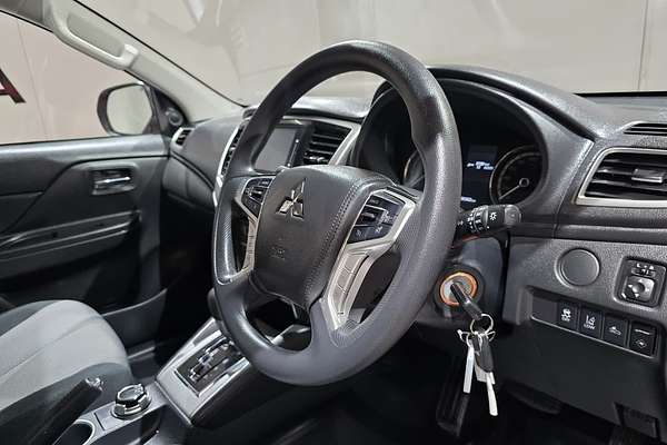 2023 Mitsubishi Triton GLX+ MR 4X4