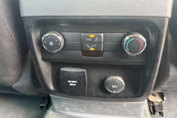 2015 Ford Everest Trend UA