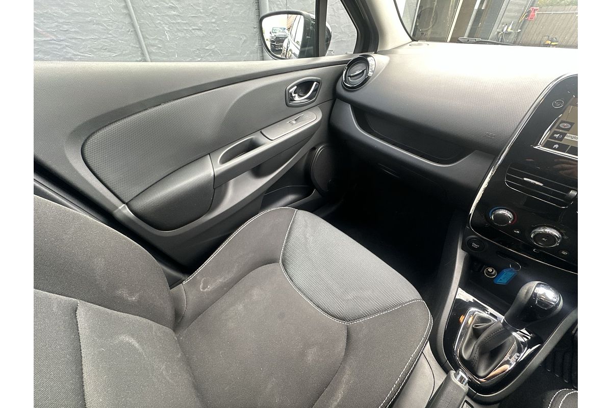 2014 Renault Clio Expression IV B98