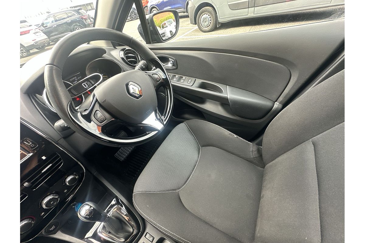 2014 Renault Clio Expression IV B98
