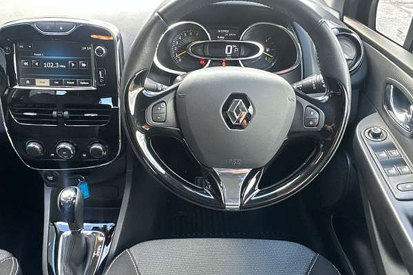 2014 Renault Clio Expression IV B98