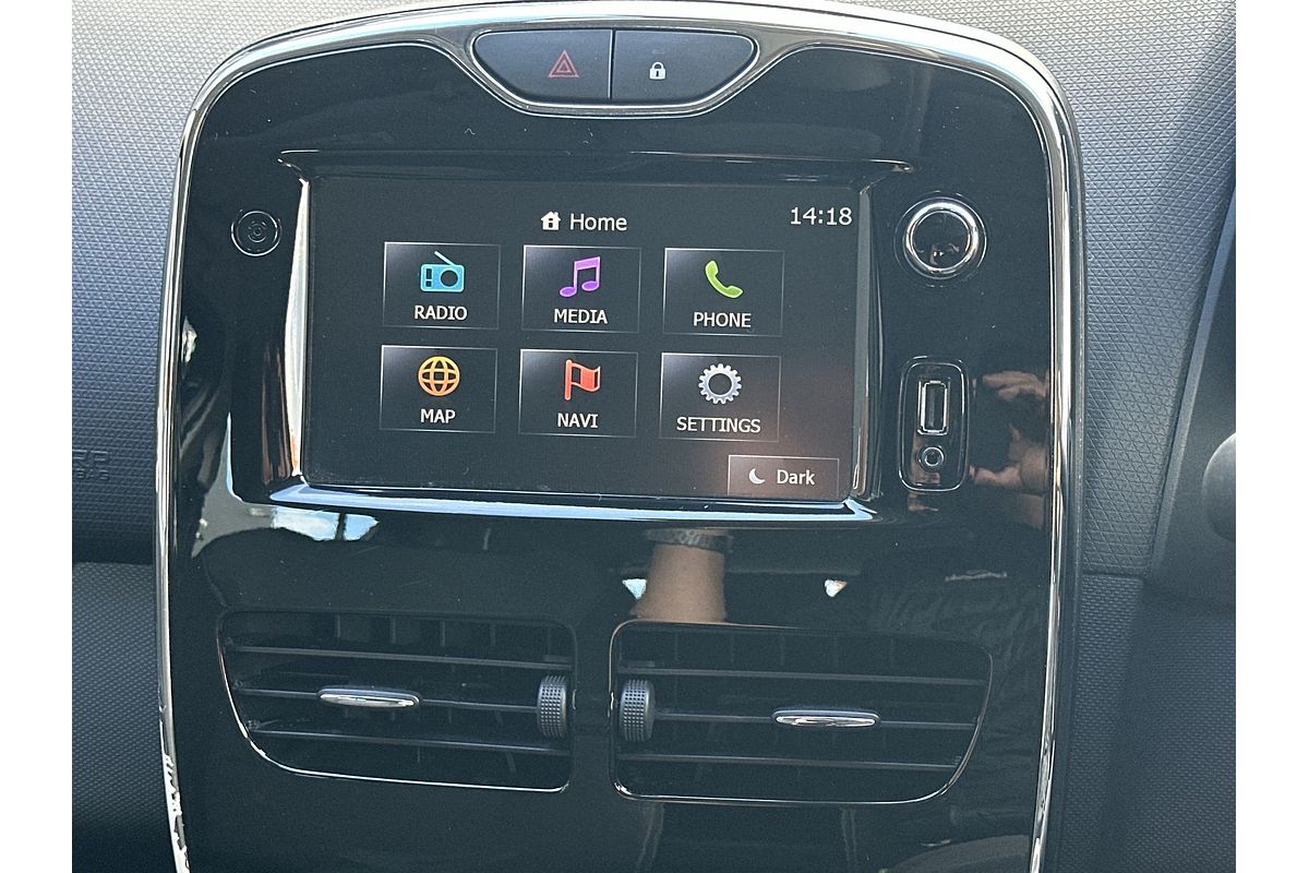 2014 Renault Clio Expression IV B98