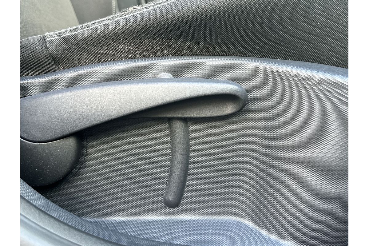 2014 Renault Clio Expression IV B98