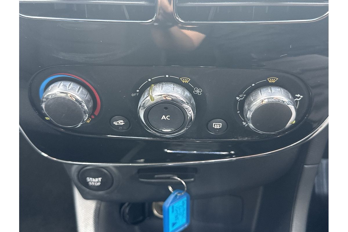 2014 Renault Clio Expression IV B98