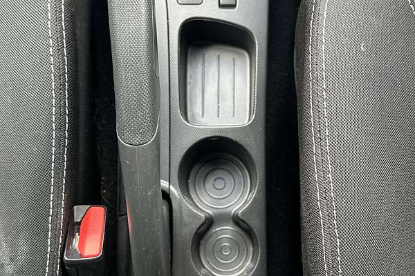 2014 Renault Clio Expression IV B98