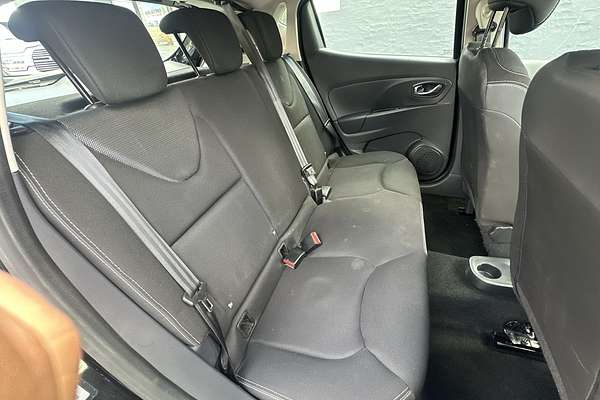 2014 Renault Clio Expression IV B98
