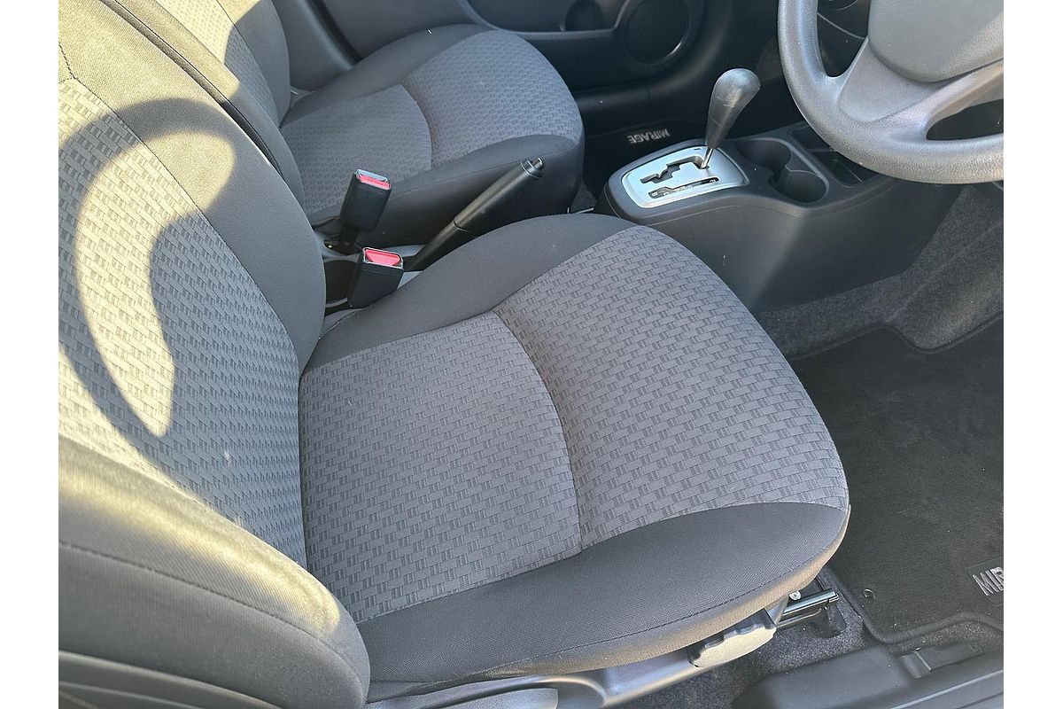 2016 Mitsubishi Mirage ES LA