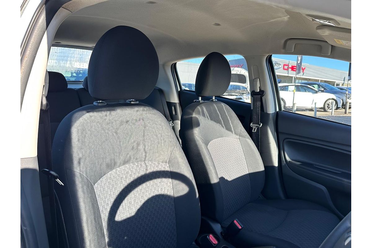 2016 Mitsubishi Mirage ES LA