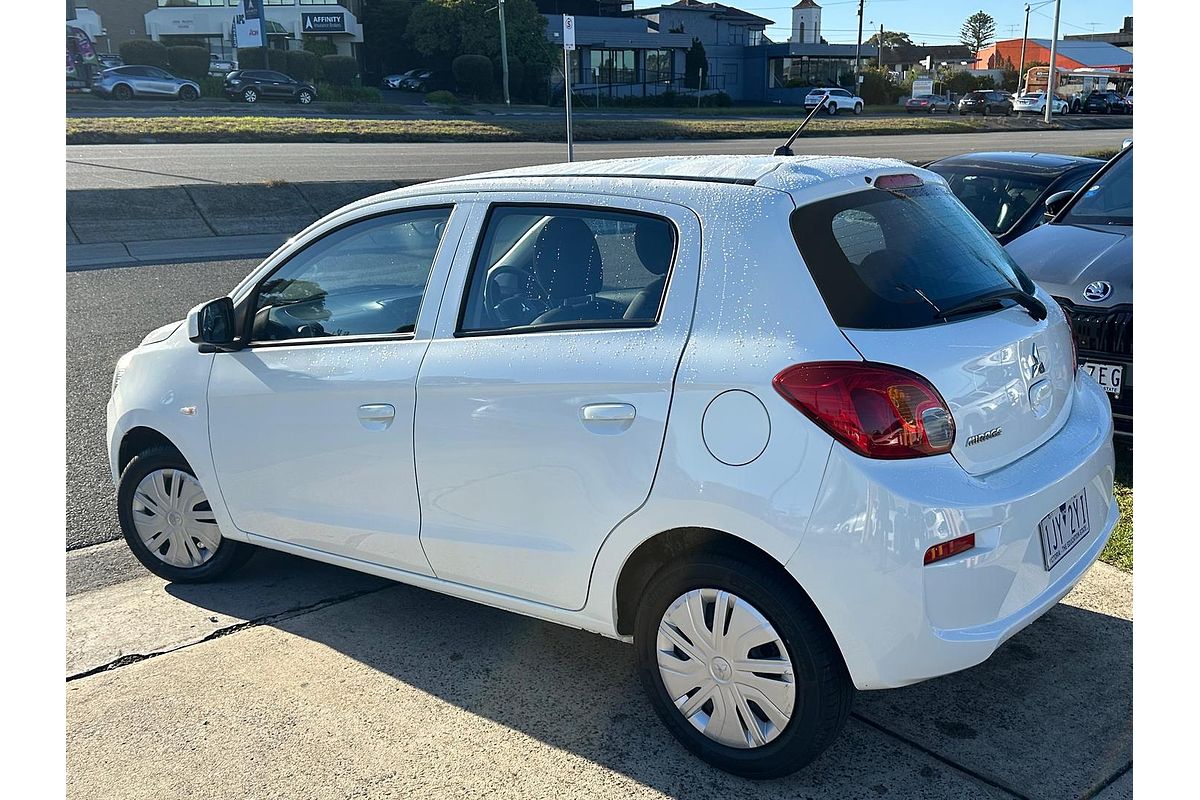 2016 Mitsubishi Mirage ES LA