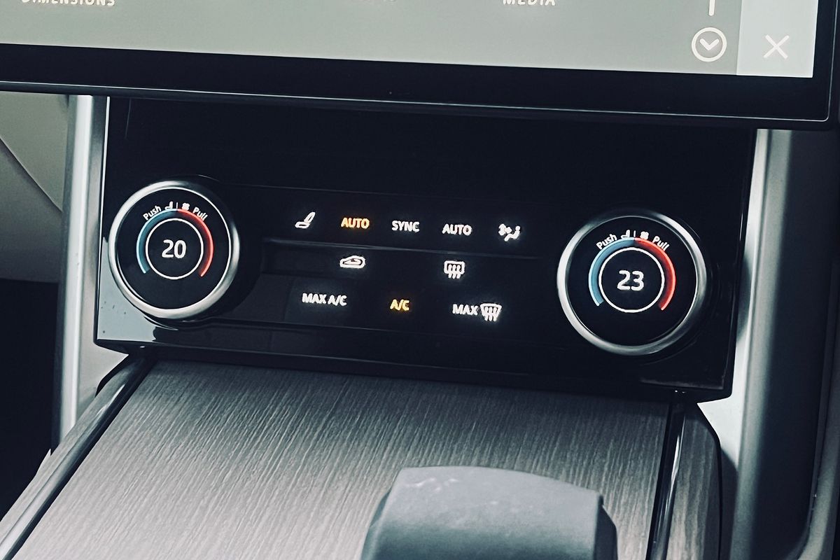 2022 Land Rover Range Rover D300 SE L460