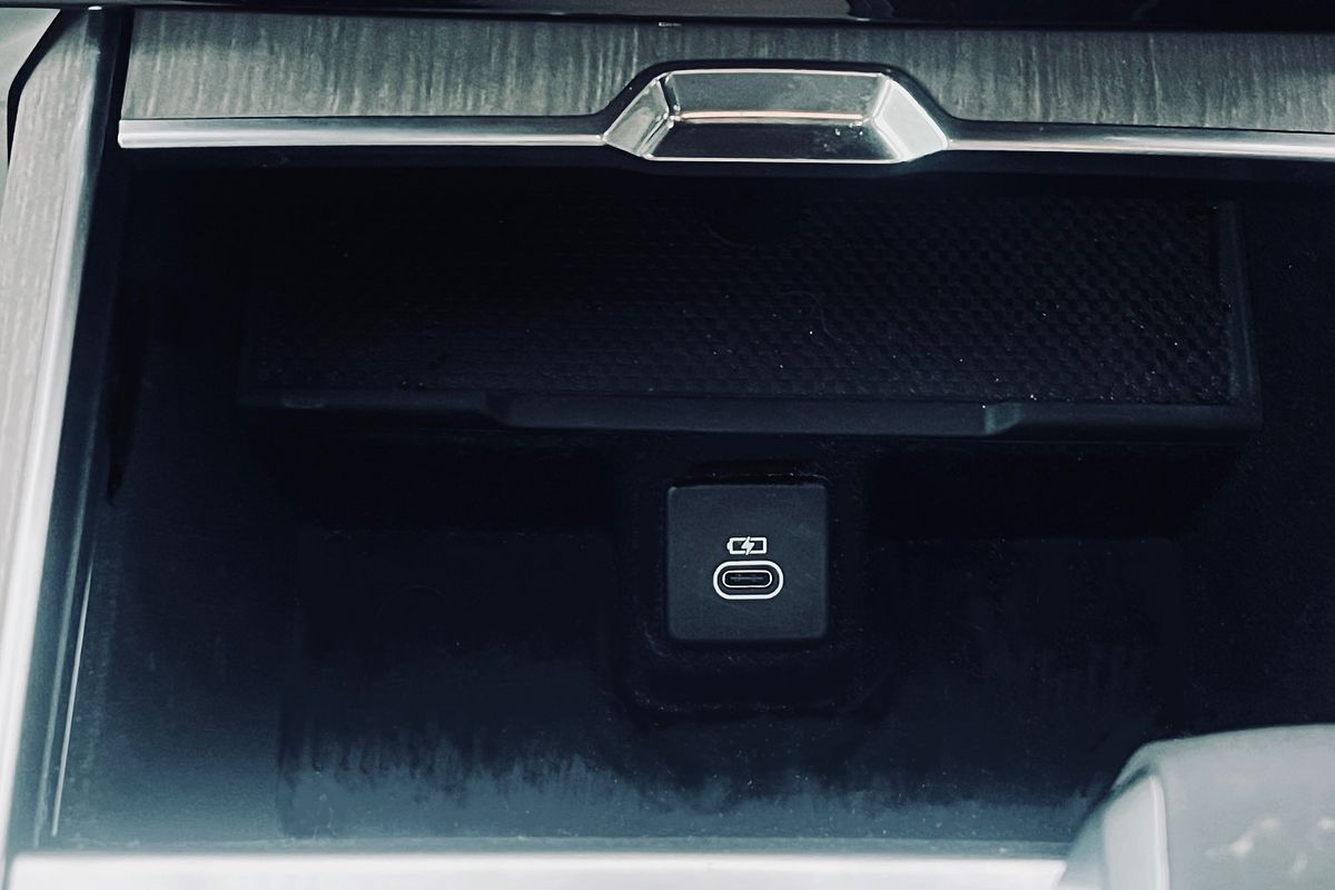 2022 Land Rover Range Rover D300 SE L460