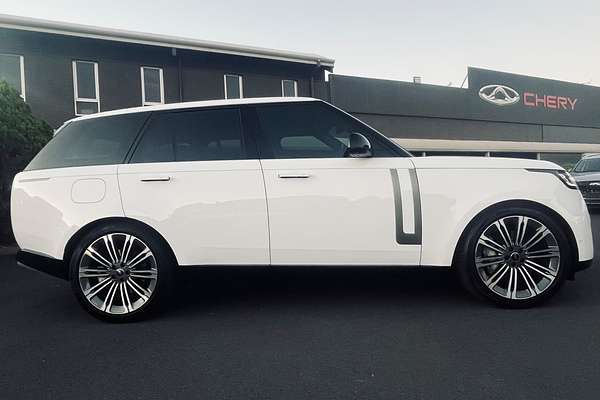 2022 Land Rover Range Rover D300 SE L460