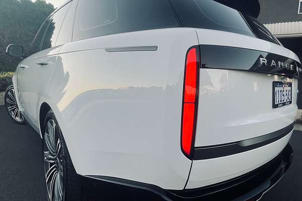 2022 Land Rover Range Rover D300 SE L460