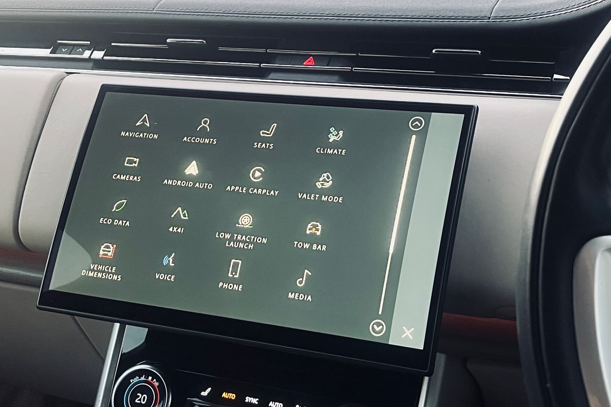 2022 Land Rover Range Rover D300 SE L460