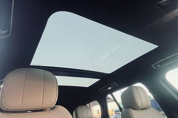 2022 Land Rover Range Rover D300 SE L460