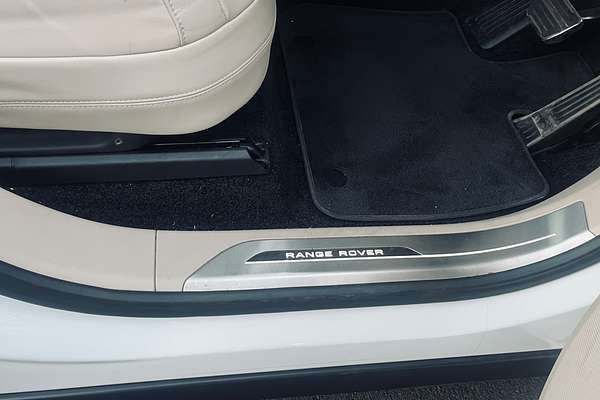 2022 Land Rover Range Rover D300 SE L460