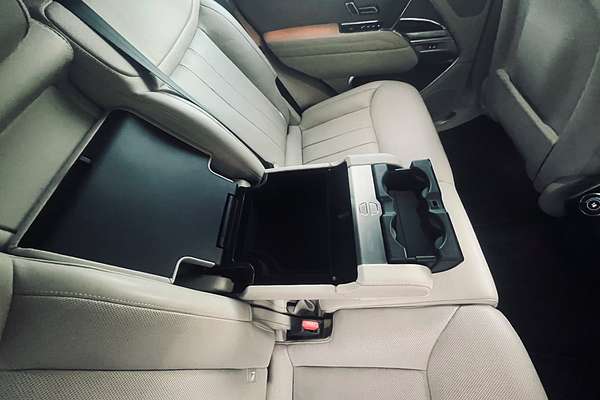 2022 Land Rover Range Rover D300 SE L460