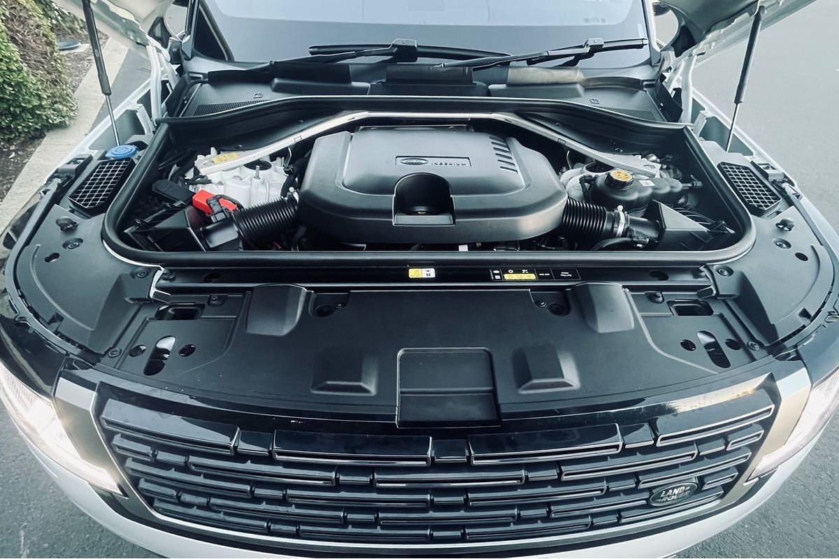 2022 Land Rover Range Rover D300 SE L460