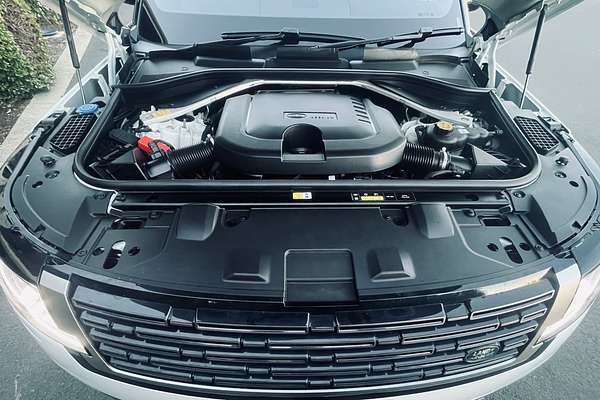 2022 Land Rover Range Rover D300 SE L460