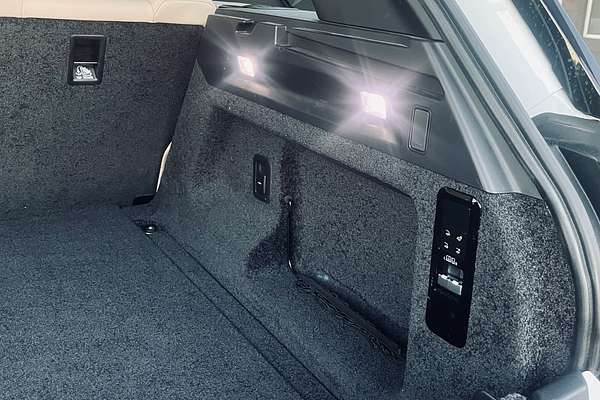 2022 Land Rover Range Rover D300 SE L460