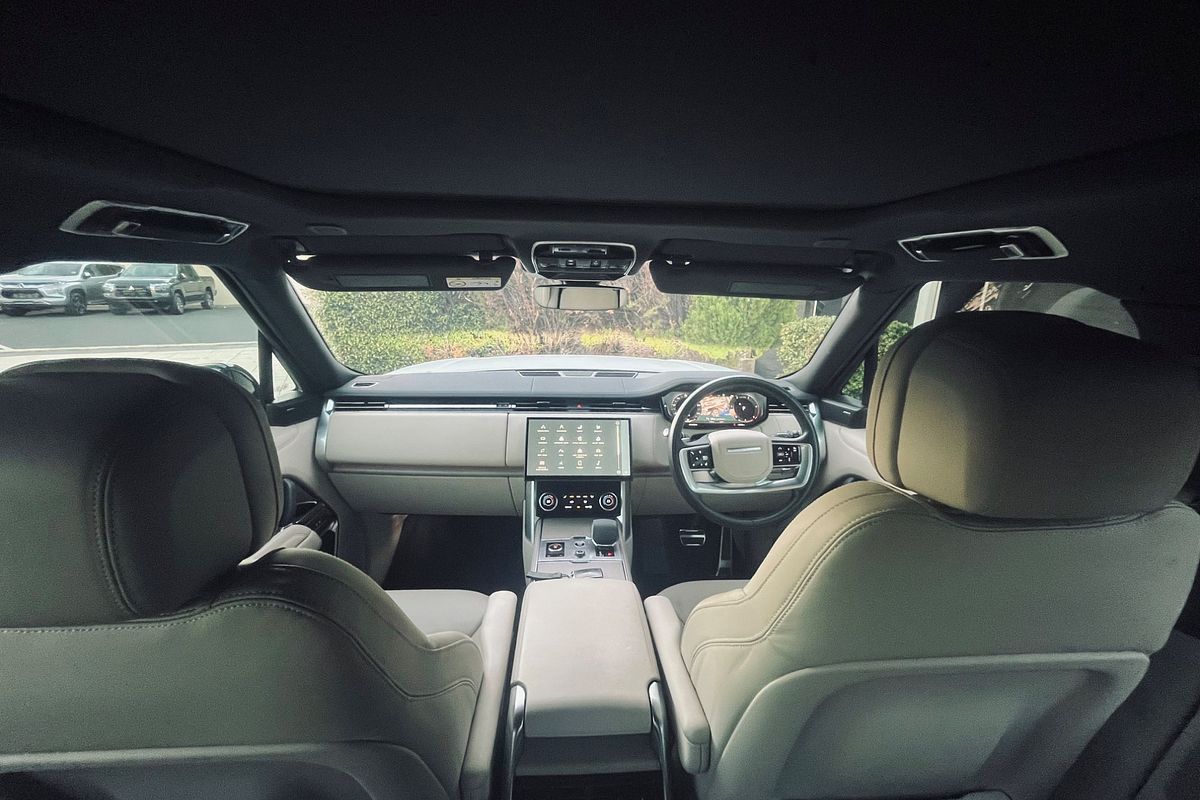 2022 Land Rover Range Rover D300 SE L460