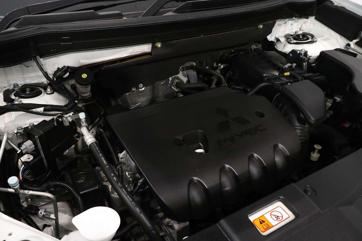 2021 Mitsubishi Outlander ES ZL