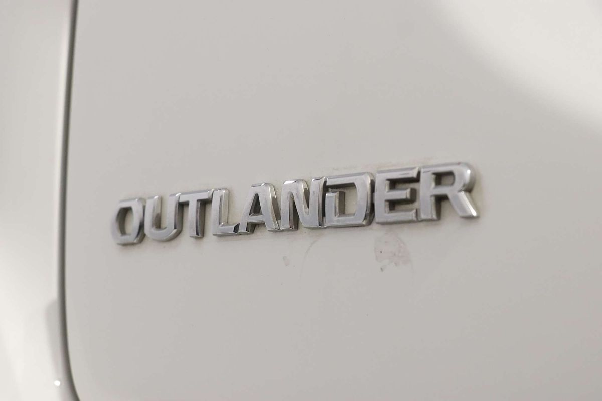 2021 Mitsubishi Outlander ES ZL