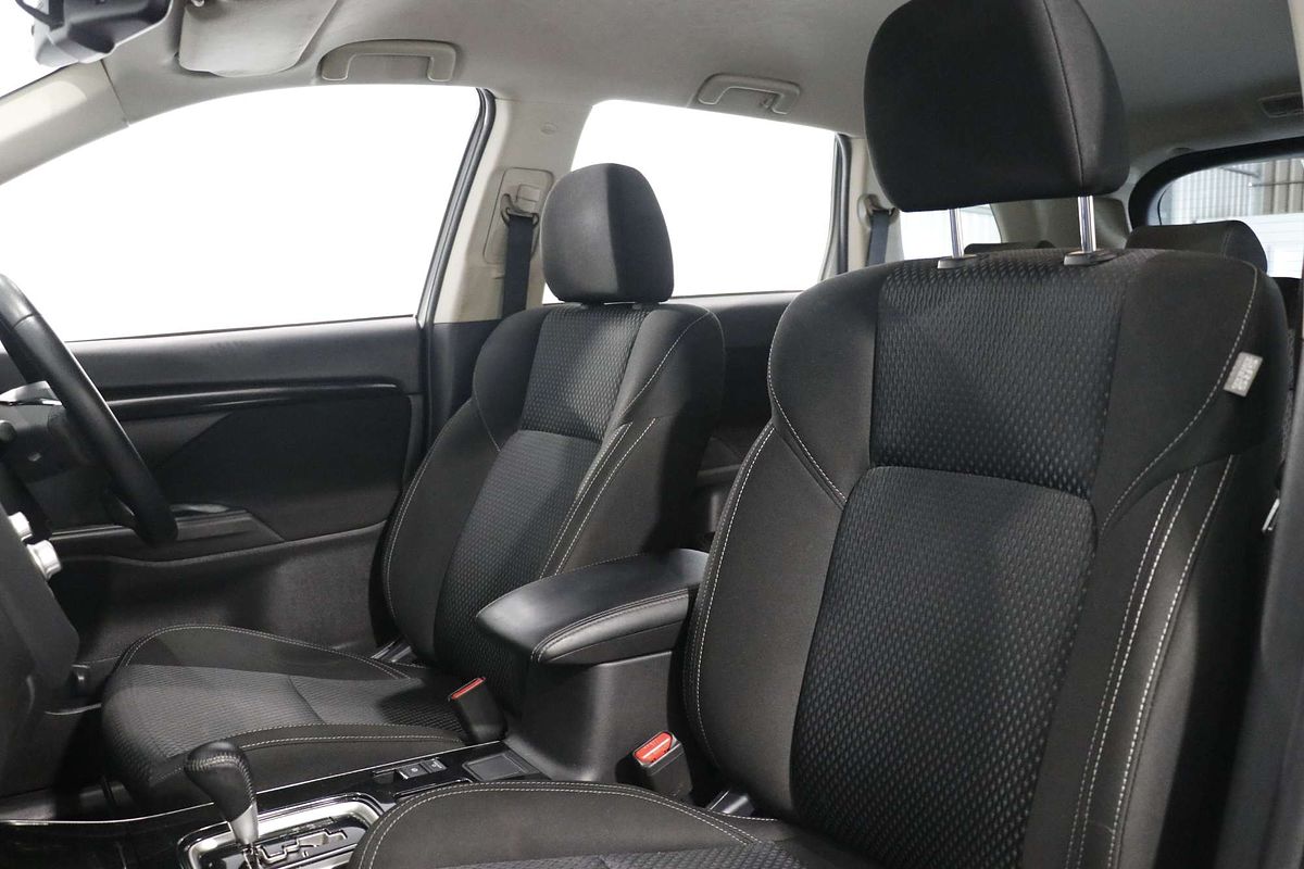 2021 Mitsubishi Outlander ES ZL