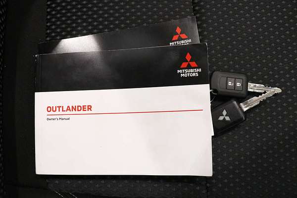 2021 Mitsubishi Outlander ES ZL
