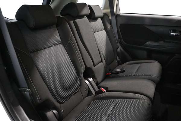 2021 Mitsubishi Outlander ES ZL