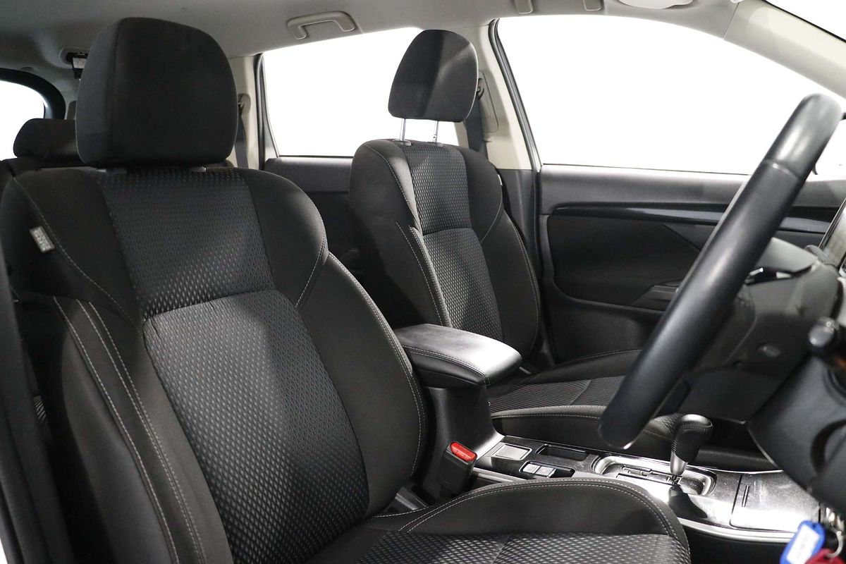 2021 Mitsubishi Outlander ES ZL