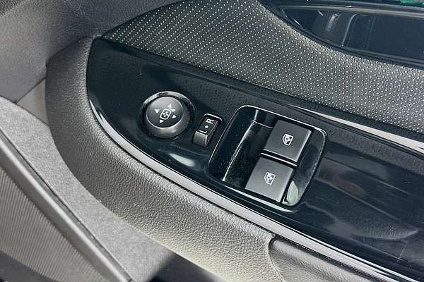 2017 Holden UTE SS-V REDLINE VF II MY17 REAR WHEEL DRIVE