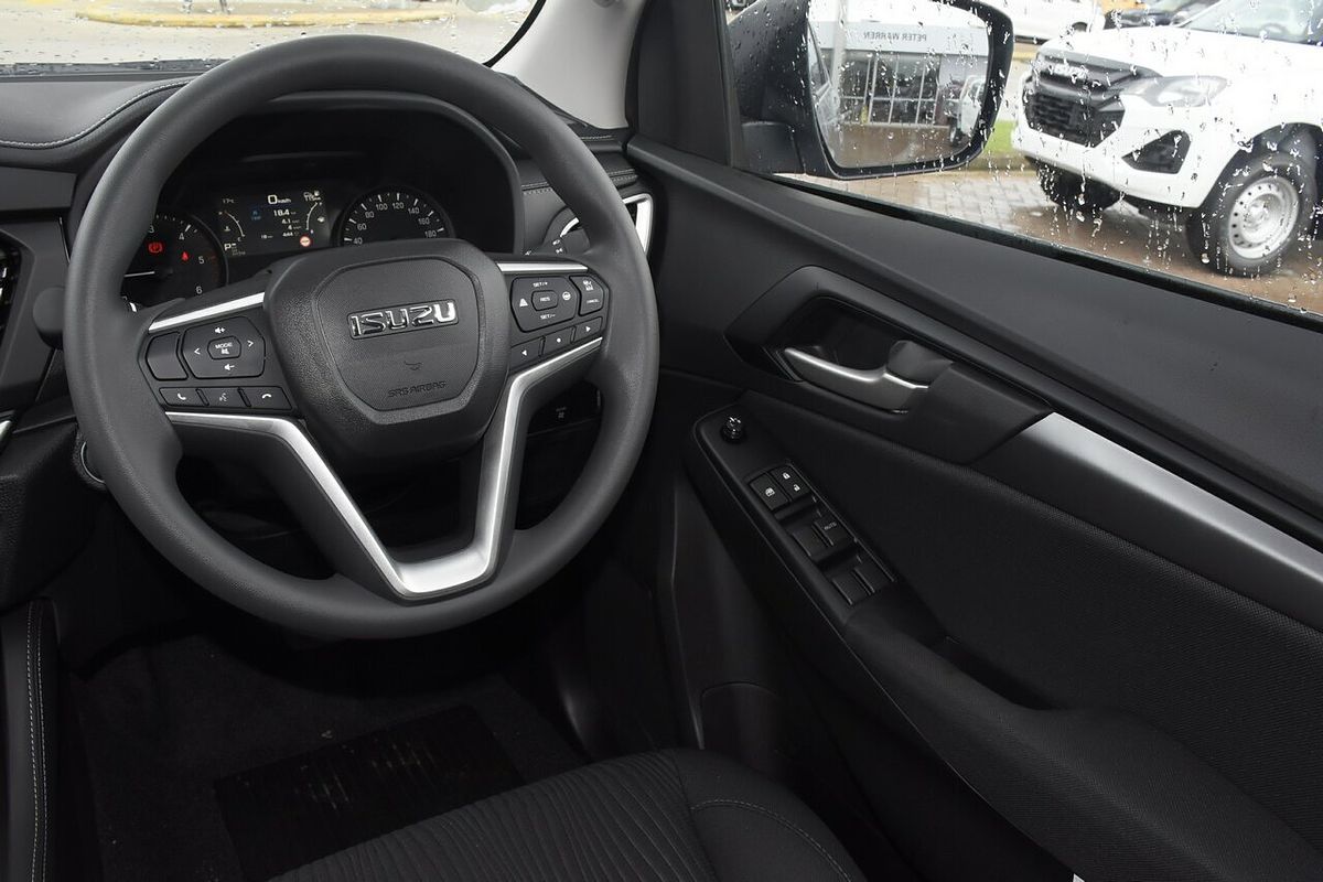 2025 Isuzu MU-X LS-M